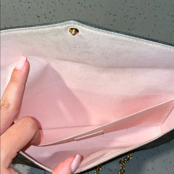 Louis Vuitton purse - Picture 11 of 13